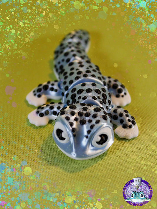 Gecko silk blue black spots